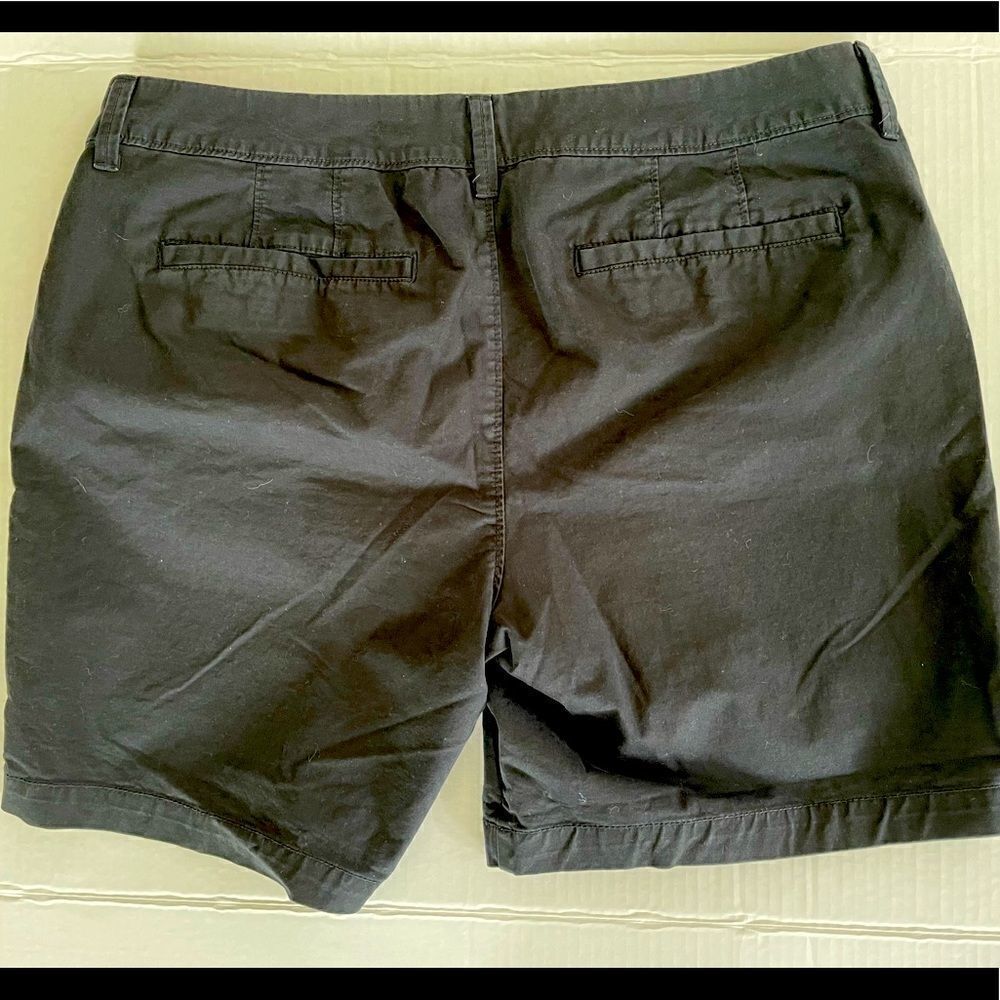 OLD Navy black chino cotton spandex blend shorts, flat front, size 12 tall - Picture 2 of 3